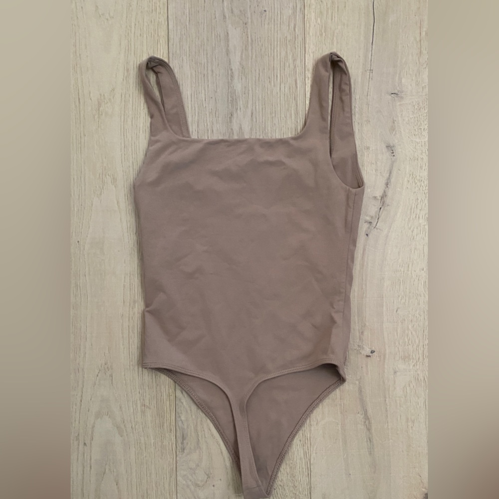 Aritzia bodysuits x3 pink, nude, and white! - Picture 3 of 4